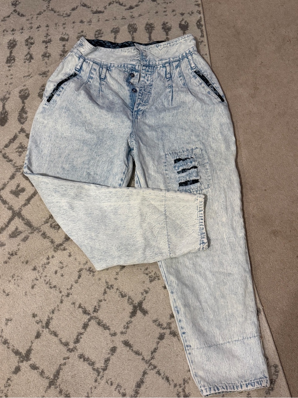 Stefano International 80s Acid Wash Jeans 00 XS 22 Waist Black Lace Dark Floral